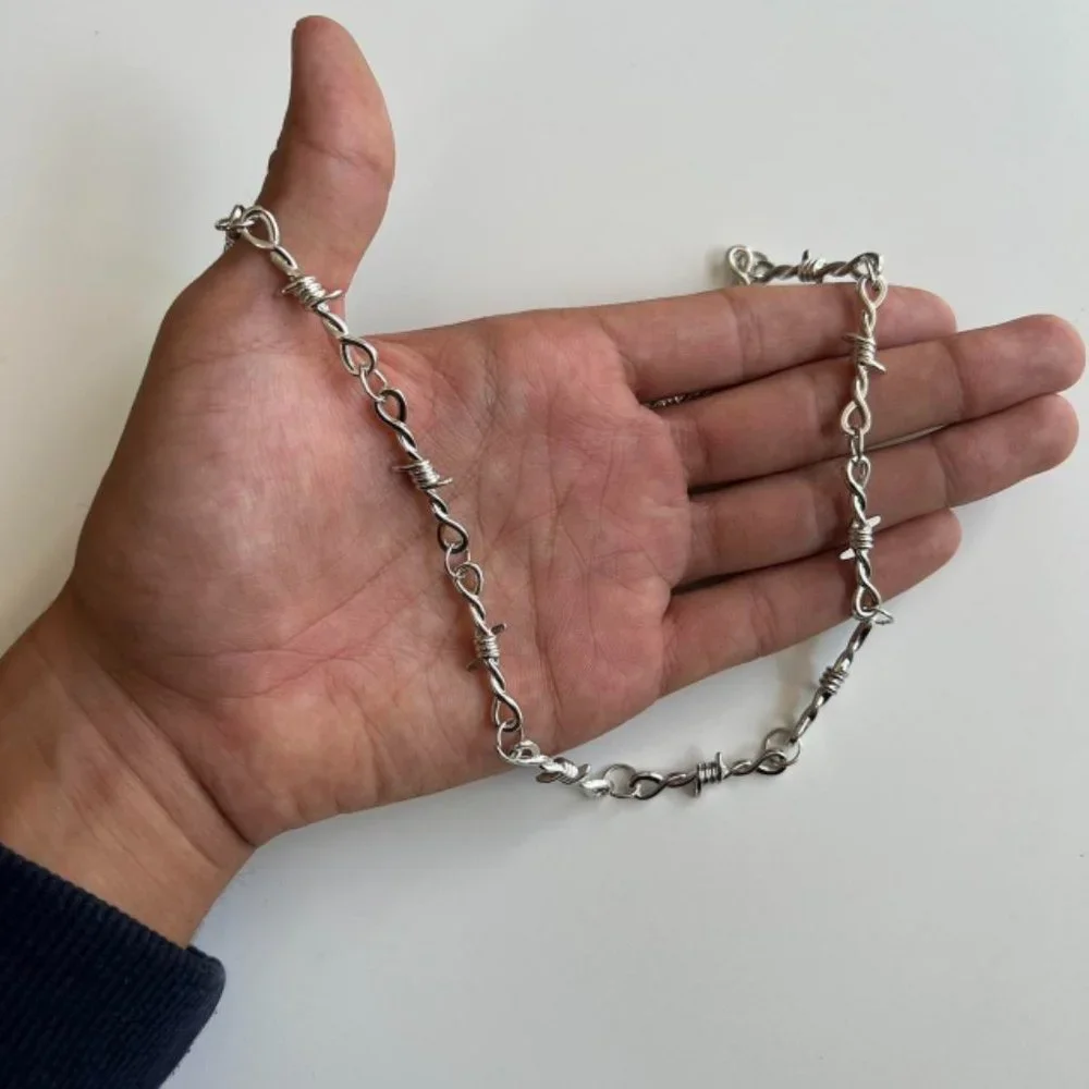 Y2K 2000s vintage retro style barbwire thorn emo chain necklace